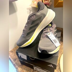 Adidas Gray and Yellow Athletic Shoes with Modern Design